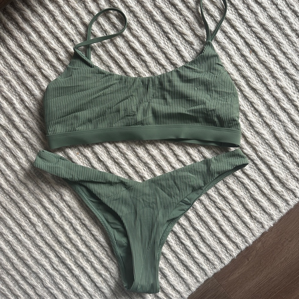Body Glove Cheeky Bikini - Top: Large, Bottom: Large
